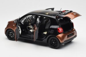 Smart Forfour W453 Čierny Hazel Hnedý Norev 1:18 B66960299 Kov – obrázok 5 z 8