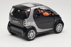 Smart Fortwo Čierny Kyosho 1:18 0004830V000C08Q00 Kov – obrázok 3 z 8