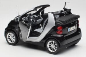 Smart Fortwo Kabriolet W451 Čierny & Strieborný Minichamps 1:18 Q0022566V001C18Q00 Kov – obrázok 5 z 8