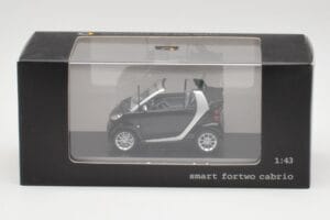 Smart Fortwo Cabrio Hlboká Čierna Minichamps 1:43 Q0022561V001C18Q00 Kov – obrázok 4 z 4