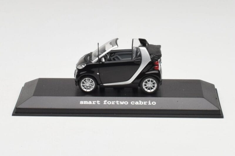 Smart Fortwo Cabrio Hlboká Čierna Minichamps 1:43 Q0022561V001C18Q00 Kov