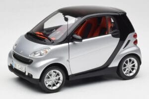 Smart Fortwo Coupé W451 Strieborný & Čierny Minichamps 1:18 Q0022528V001C75Q00 Kov
