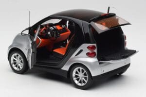 Smart Fortwo Coupé W451 Strieborný & Čierny Minichamps 1:18 Q0022528V001C75Q00 Kov – obrázok 5 z 8