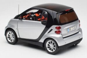 Smart Fortwo Coupé W451 Strieborný & Čierny Minichamps 1:18 Q0022528V001C75Q00 Kov – obrázok 7 z 8