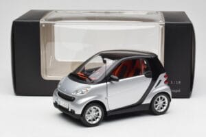 Smart Fortwo Coupé W451 Strieborný & Čierny Minichamps 1:18 Q0022528V001C75Q00 Kov – obrázok 8 z 8