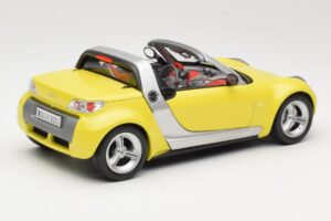 Smart Roadster 452 Žltý Bburago 1:18 34099-M2 Kov – obrázok 3 z 8