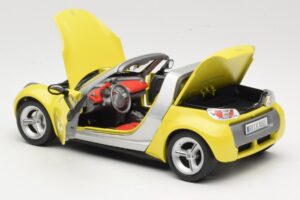 Smart Roadster 452 Žltý Bburago 1:18 34099-M2 Kov – obrázok 5 z 8