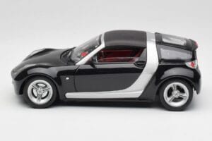 Smart Roadster Tmavo Modrý Bburago 1:18 34917 Kov – obrázok 4 z 8