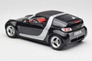 Smart Roadster Tmavo Modrý Bburago 1:18 34917 Kov – obrázok 7 z 8