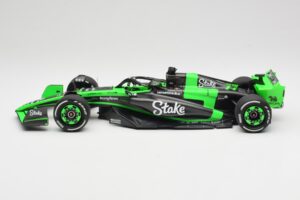 Stake F1 Team Kick Sauber C44 #77 V. Bottas Emilia Romagna GP 2024 Minichamps 1:18 117240177 Kov – obrázok 4 z 7