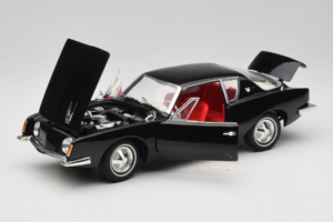 Studebaker Avanti Čierny Signature Models 1:18 STUDEBAKER001 Kov – obrázok 2 z 8