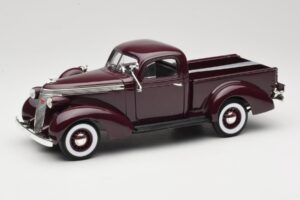Studebaker Coupe Express Pickup Hnedý American Mint 1:18 92458-R1 Kov