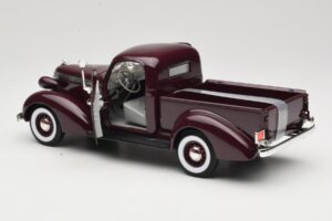 Studebaker Coupe Express Pickup Hnedý American Mint 1:18 92458-R1 Kov – obrázok 5 z 8