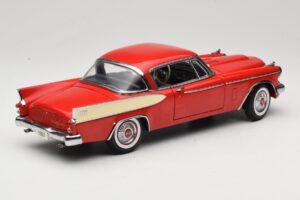 Studebaker Golden Hawk Apache Red Motor City 1:18 80009 Kov – obrázok 3 z 8