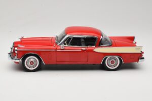 Studebaker Golden Hawk Apache Red Motor City 1:18 80009 Kov – obrázok 4 z 8