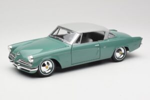 Studebaker Starliner Seafoam Zelený & Shasta Biely Maisto 1:18 31651 Kov