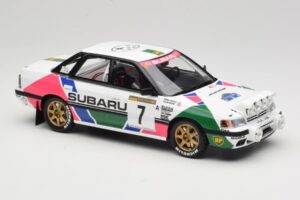 Subaru Legacy RS BC5 Group A #7 C. McRae / D. Ringer Rally Sweden 1992 Otto 1:18 OT1158 Živica – obrázok 4 z 6