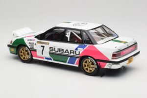 Subaru Legacy RS BC5 Group A #7 C. McRae / D. Ringer Rally Sweden 1992 Otto 1:18 OT1158 Živica – obrázok 5 z 6