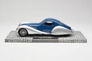 Talbot-Lago T150 C-SS Coupe Modrý Strieborný Minichamps 1:18 107117122 Živica – obrázok 3 z 6