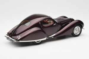 Talbot-Lago T150 C-SS Figoni & Falaschi Teardrop Tmavá Bordeaux Metalíza CMC 1:18 M-179 Kov – obrázok 5 z 6