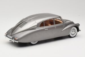 Tatra 87 Šedý MCG 1:18 MCG18068 Kov – obrázok 2 z 6