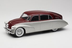 Tatra 87 Strieborný & Tmavo Červený MCG 1:18 MCG18067 Kov