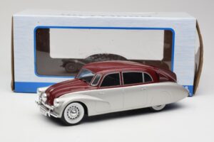 Tatra 87 Strieborný & Tmavo Červený MCG 1:18 MCG18067 Kov – obrázok 6 z 6