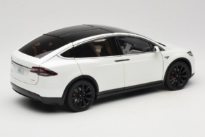 Tesla Model X Biely OEM 1:18 TESLA001 Kov – obrázok 3 z 8