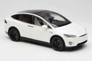 Tesla Model X Biely OEM 1:18 TESLA001 Kov – obrázok 6 z 8