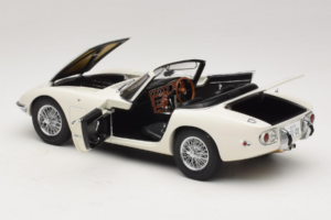 Toyota 2000 GT Kabriolet Biely James Bond Collection AUTOart 1:18 78731 Kov – obrázok 5 z 8