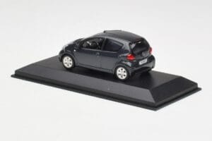 Toyota Aygo AB10 Grey Metallic Minichamps 1:43 AYGO001 Kov – obrázok 3 z 4