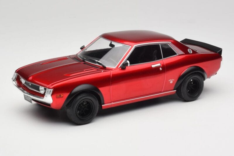 Toyota Celica 2000 GT RA21 Solar Red IXO 1:18 18CMC190 Kov