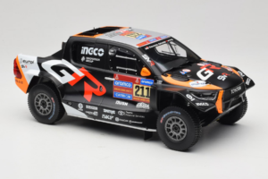 Toyota GR DKR Hilux Evo #211 H. Lategan / B. Cummings Rally Dakar 2025 IXO 1:18 18RMC237 Kov – obrázok 4 z 6