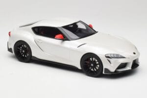 Toyota GR Supra A90 Fuji Speedway Edition White Pearl Metallic GT Spirit 1:18 GT341 Živica – obrázok 4 z 6