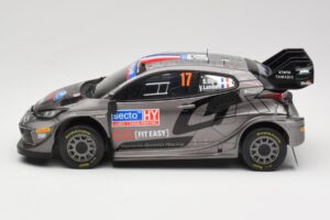 Toyota GR Yaris Rally1 #17 Toyota Gazoo Racing WRT S. Ogier / V. Landais Rally Finland 2024 IXO 1:18 18RMC216 Kov – obrázok 3 z 6