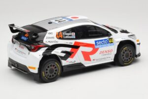 Toyota GR Yaris Rally2 #44 H. Kogure Rally Finland 2024 IXO 1:18 18RMC212B Kov – obrázok 2 z 6