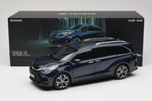 Toyota Granvia Tmavo Modrý OEM 1:18 FCL22GR803 Kov – obrázok 8 z 8