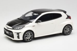 Toyota GRMN Yaris Rally Package Biely Otto 1:18 OT1071 Živica