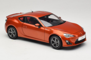 Toyota GT86 Červený Century Dragon 1:18 CD01 Kov – obrázok 6 z 8