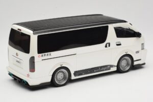 Toyota Hiace Super GL Pearl White Otto 1:18 OT1136 Živica – obrázok 2 z 6