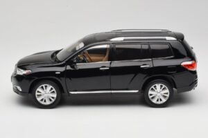 Toyota Highlander XU40 Čierny Paudi Model 1:18 2043612-B1 Kov – obrázok 4 z 8