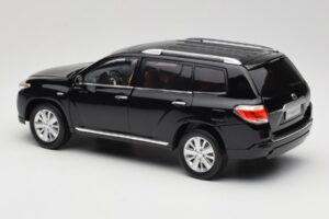 Toyota Highlander XU40 Čierny Paudi Model 1:18 2043612-B1 Kov – obrázok 7 z 8