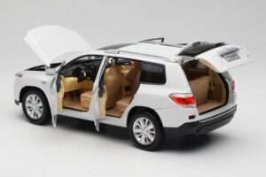 Toyota Highlander XU40 Biely Paudi Model 1:18 2043612-W1 Kov – obrázok 5 z 8