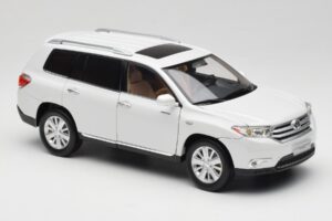 Toyota Highlander XU40 Biely Paudi Model 1:18 2043612-W1 Kov – obrázok 6 z 8