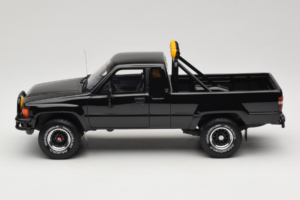 Toyota Hilux N60 SR5 Pickup Čierny Otto 1:18 OT481B Živica – obrázok 3 z 6