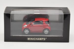 Toyota iQ Červený Minichamps 1:43 400166800 Kov – obrázok 4 z 4