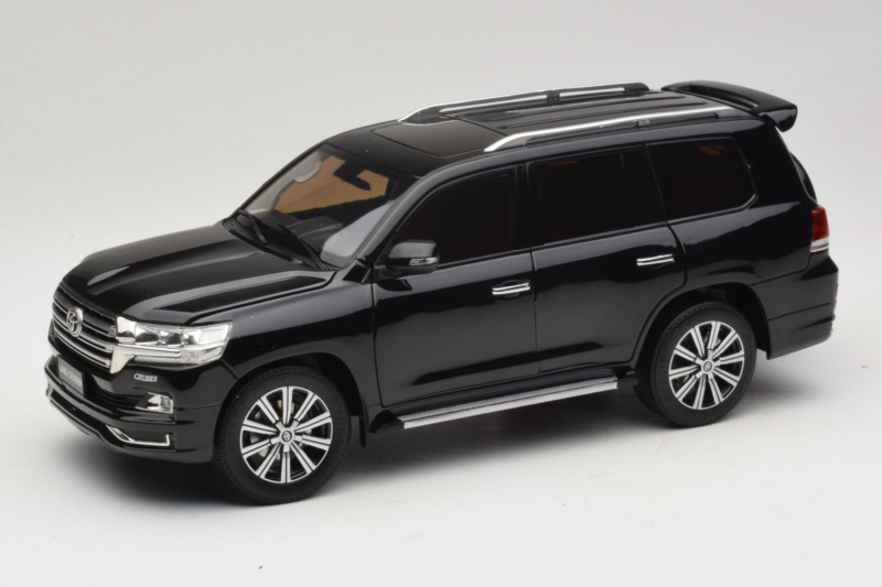 Toyota Land Cruiser LC200 Čierny Kengfai 1:18 KF024-13 Kov