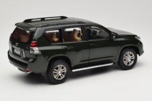 Toyota Land Cruiser Prado J150 Zelený Paudi Model 1:18 623132-GR Kov – obrázok 3 z 8