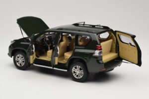 Toyota Land Cruiser Prado J150 Zelený Paudi Model 1:18 623132-GR Kov – obrázok 5 z 8