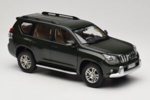Toyota Land Cruiser Prado J150 Zelený Paudi Model 1:18 623132-GR Kov – obrázok 6 z 8